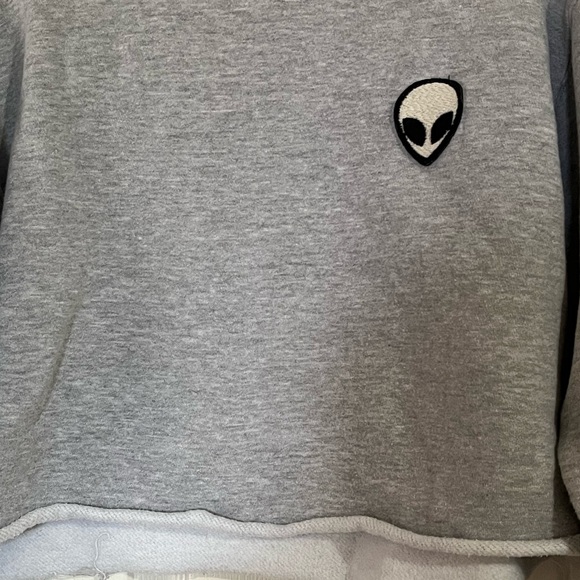Gray Alien Cropped Sweatshirt - Picture 7 of 9